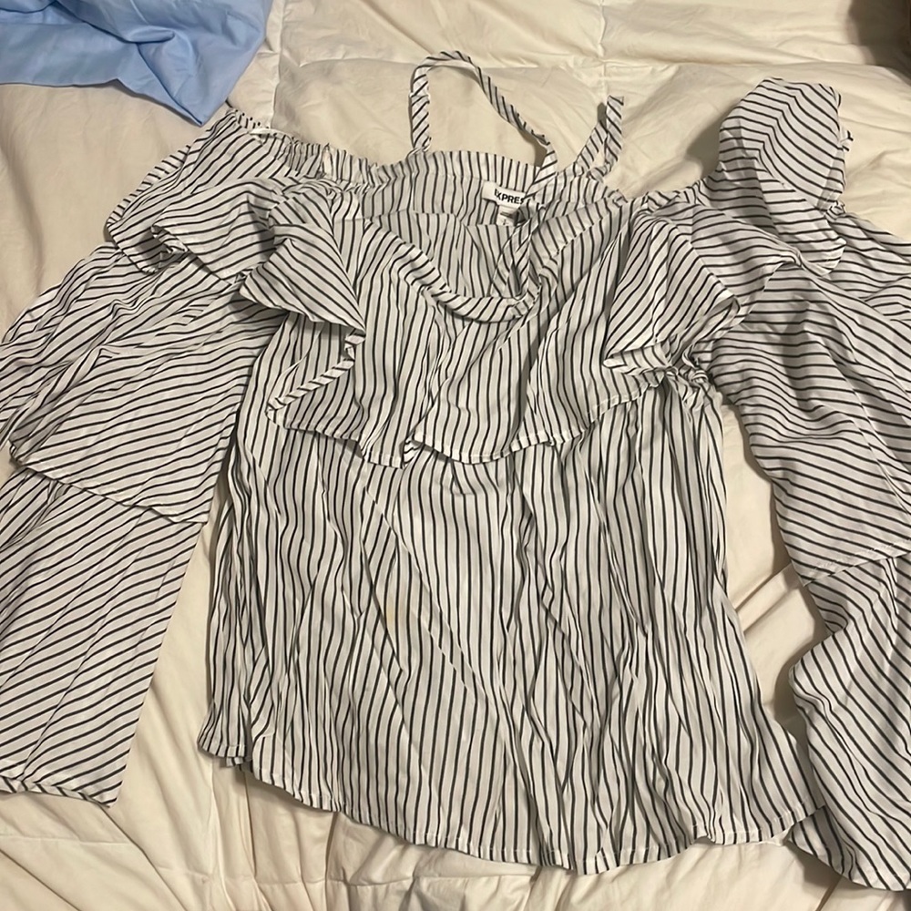 Express ruffle top